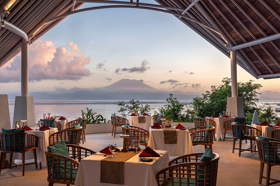 Acropora Bar & Restaurant
